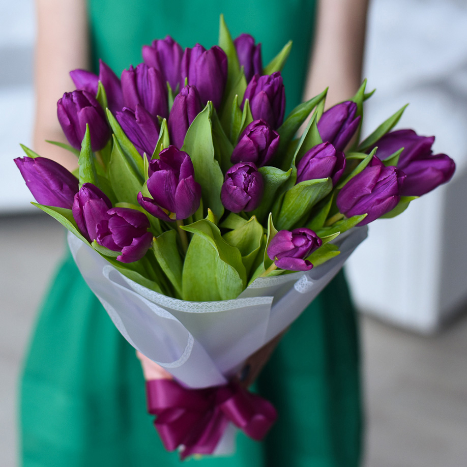 Фиолетовые тюльпаны в фетре 25 шт